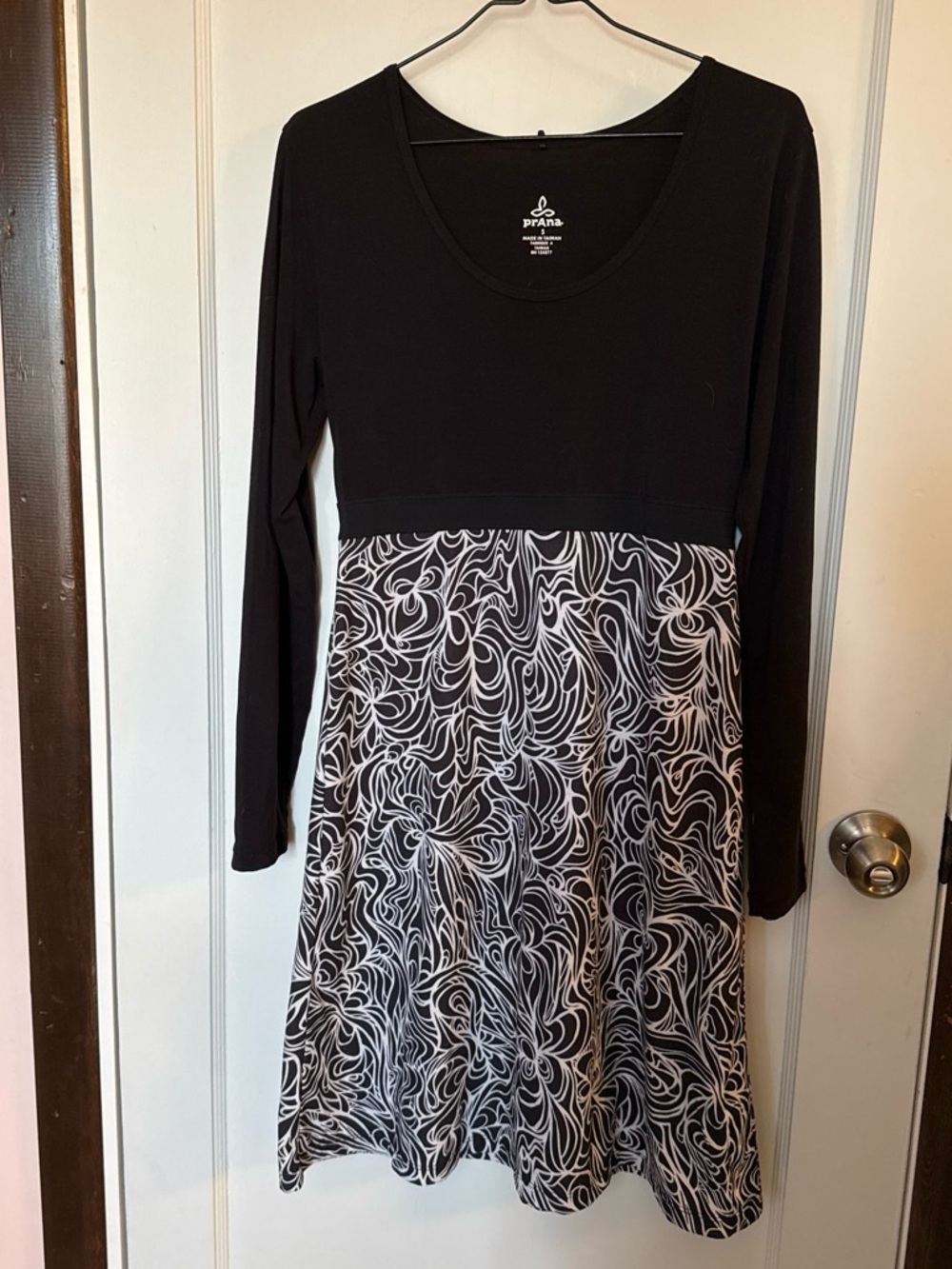 Prana Black Long-Sleeve Dress with Black & White Swirl Skirt